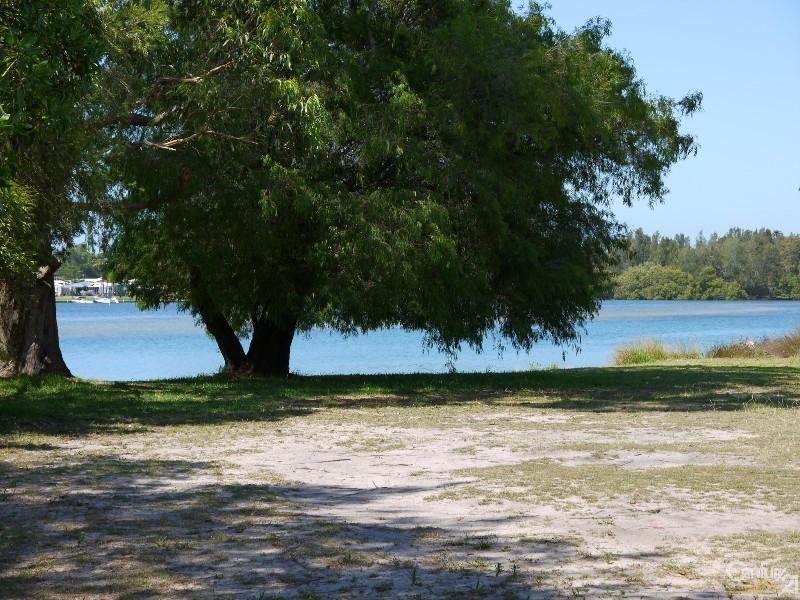 14/2 Rest Point Parade, Tuncurry NSW 2428