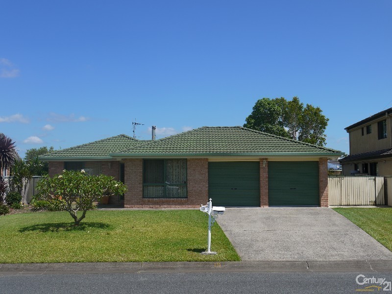 19 Eyre Crescent, Forster NSW 2428