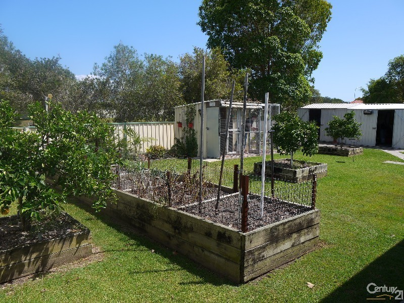 19 Eyre Crescent, Forster NSW 2428