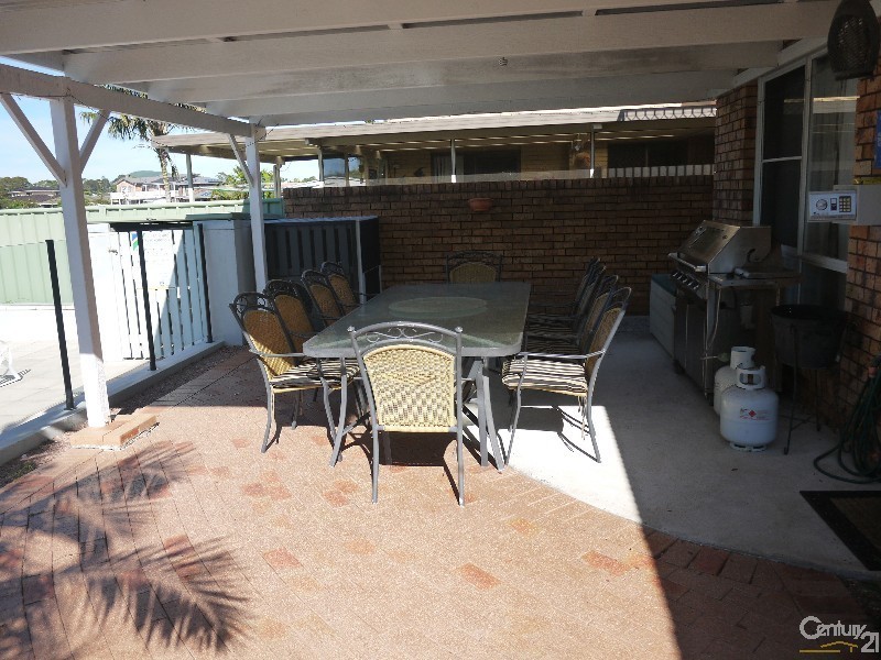 17 Cavill Avenue, Forster NSW 2428