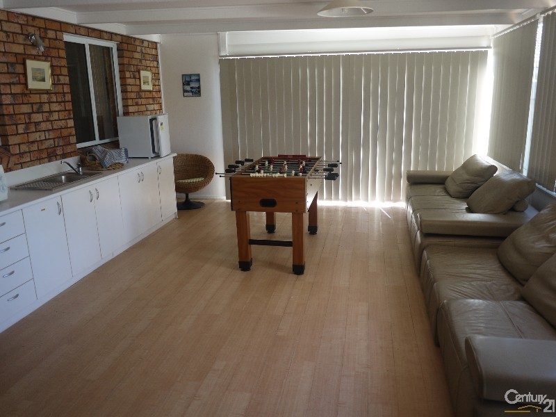 17 Cavill Avenue, Forster NSW 2428