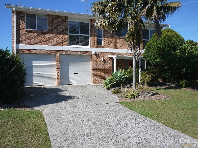 17 Cavill Avenue, Forster NSW 2428