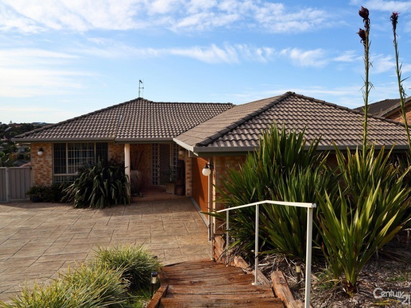 16 Zamia Place, Forster NSW 2428