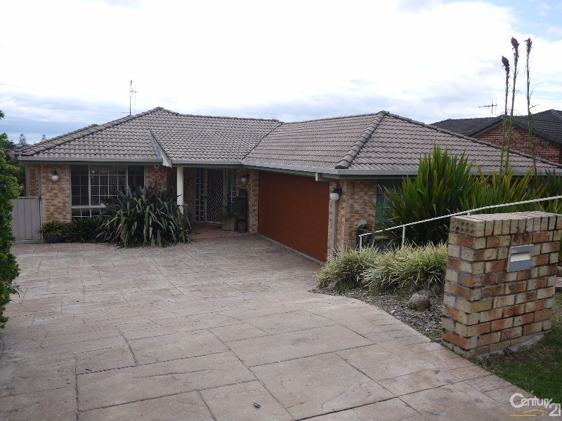 16 Zamia Place, Forster NSW 2428