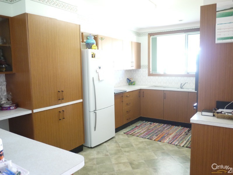 16 Rest Point Parade, Tuncurry NSW 2428