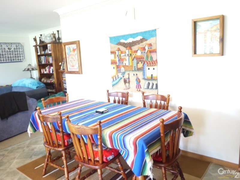 16 Rest Point Parade, Tuncurry NSW 2428