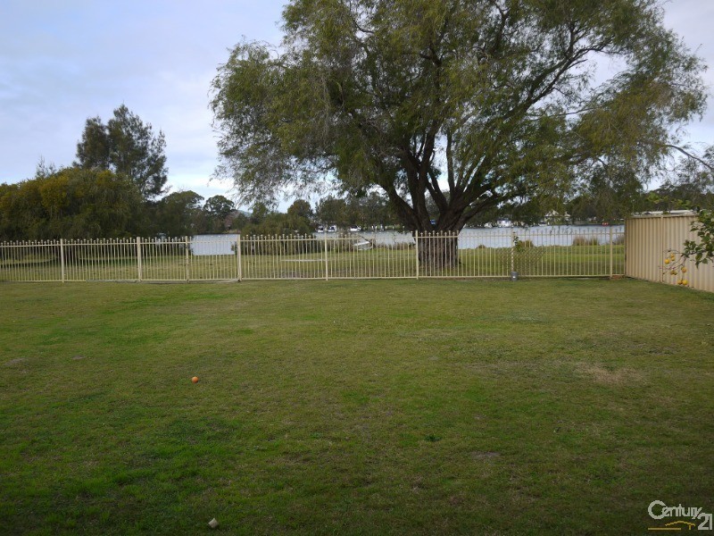 16 Rest Point Parade, Tuncurry NSW 2428