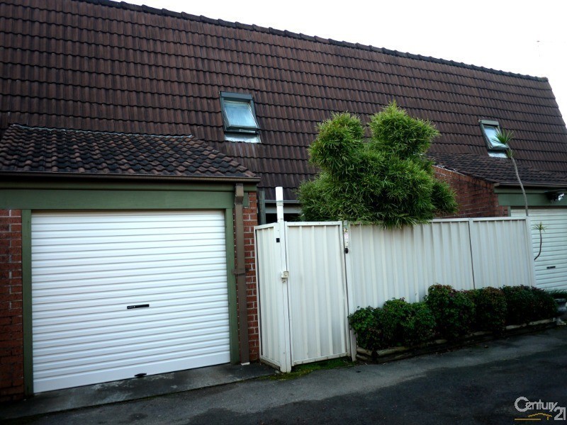 98 Macintosh Street, Forster NSW 2428