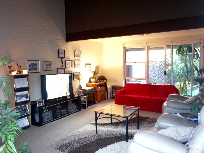 98 Macintosh Street, Forster NSW 2428