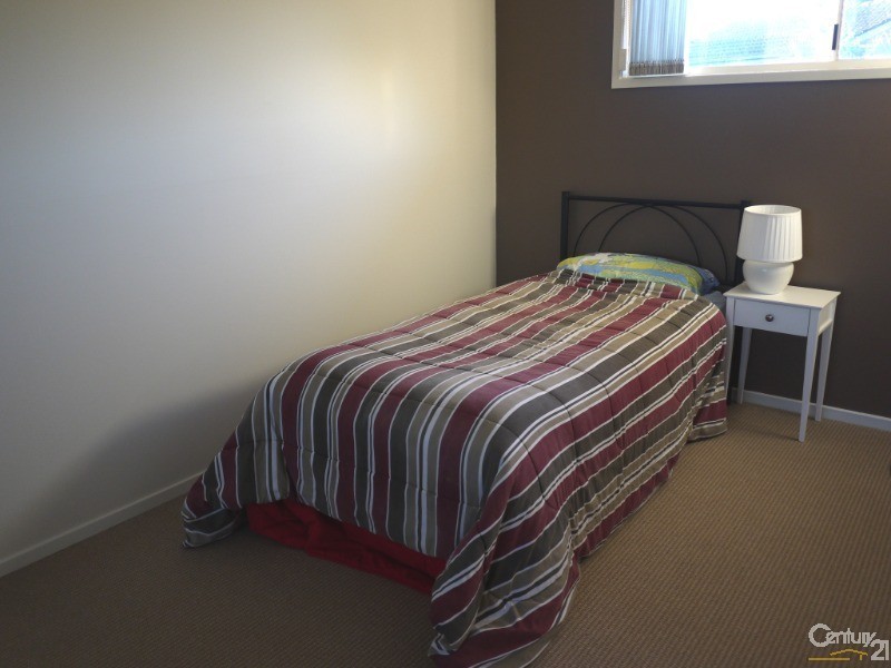 98 Macintosh Street, Forster NSW 2428