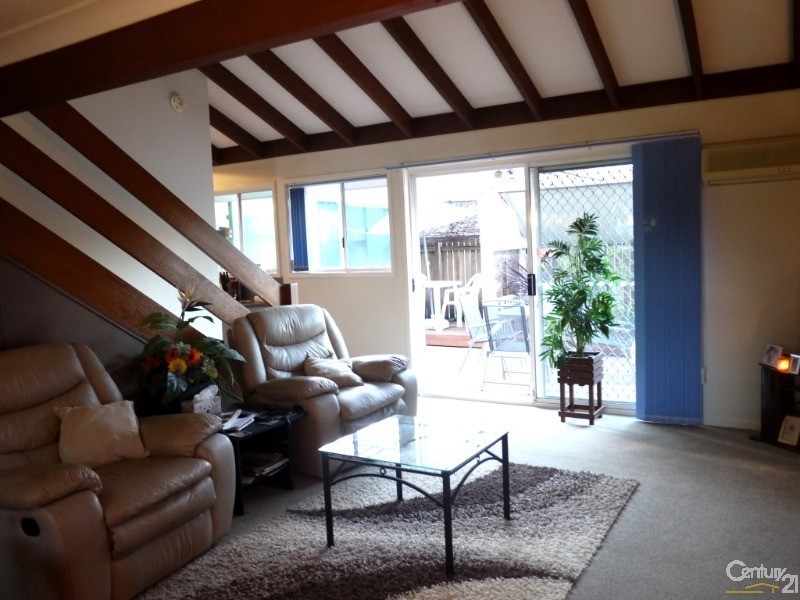 98 Macintosh Street, Forster NSW 2428