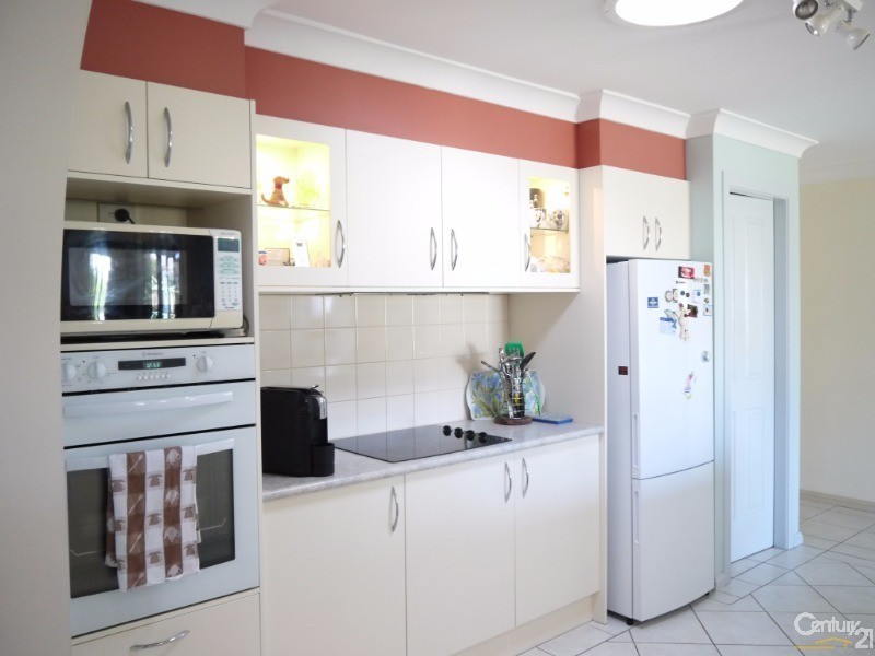 12 Kennewell Parade, Tuncurry NSW 2428