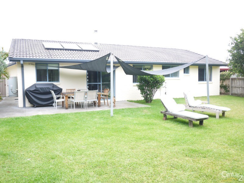 33 Karloo Street, Forster NSW 2428