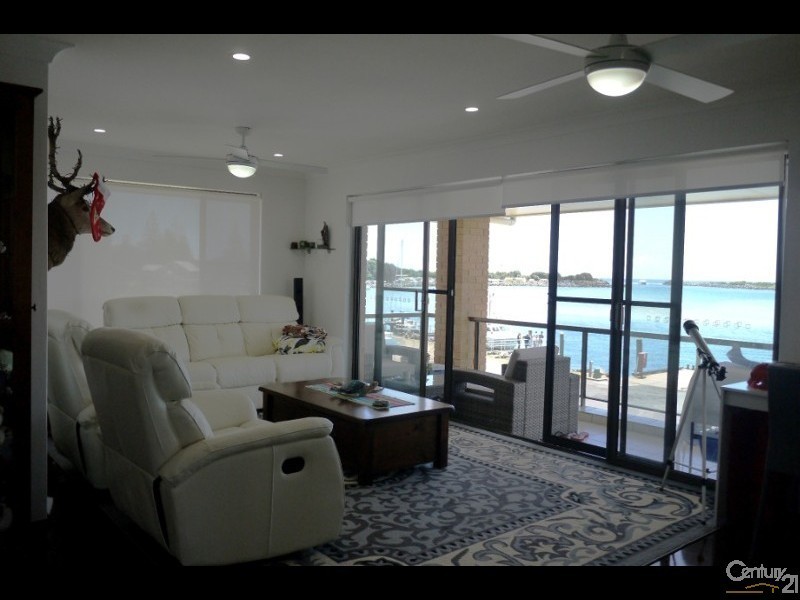 1/3-5 Wharf Street, Tuncurry NSW 2428