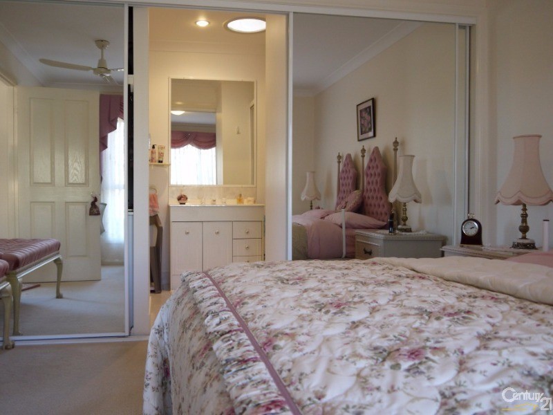 2/7 Akala Avenue, Forster NSW 2428