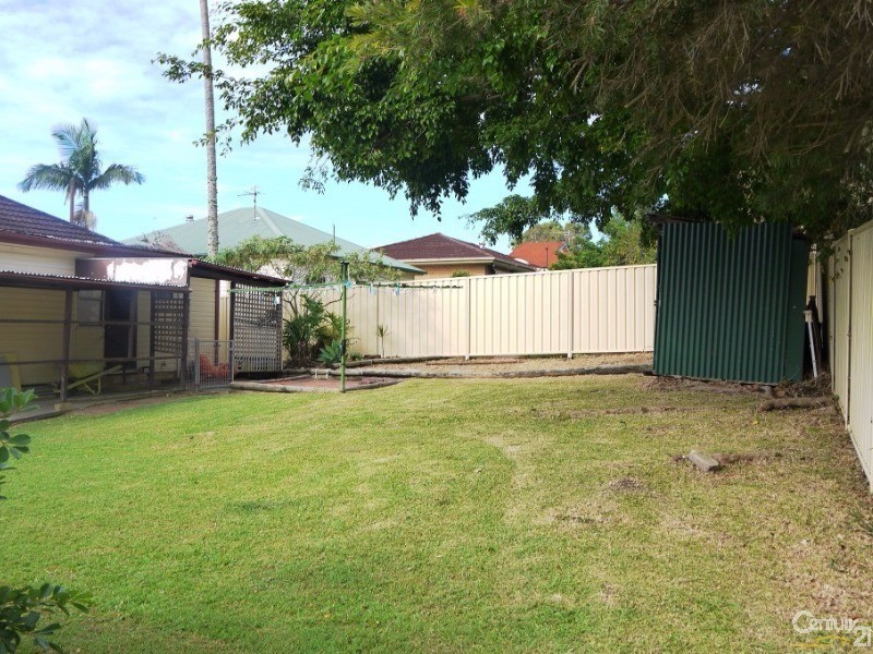 42 Strand Street, Forster NSW 2428