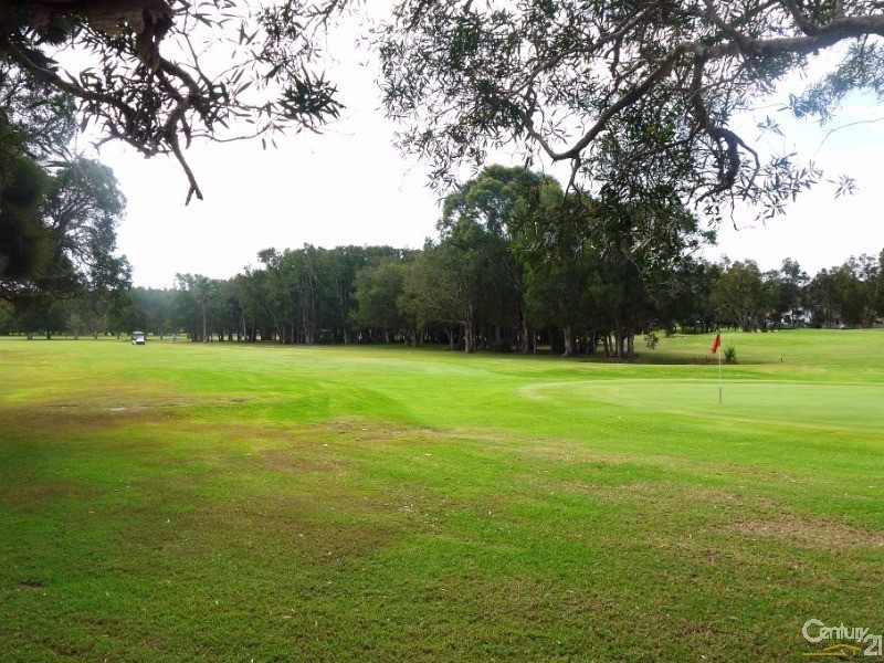 42 Strand Street, Forster NSW 2428