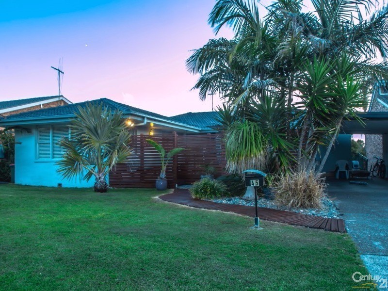 45 Lakeview Cres, Forster NSW 2428