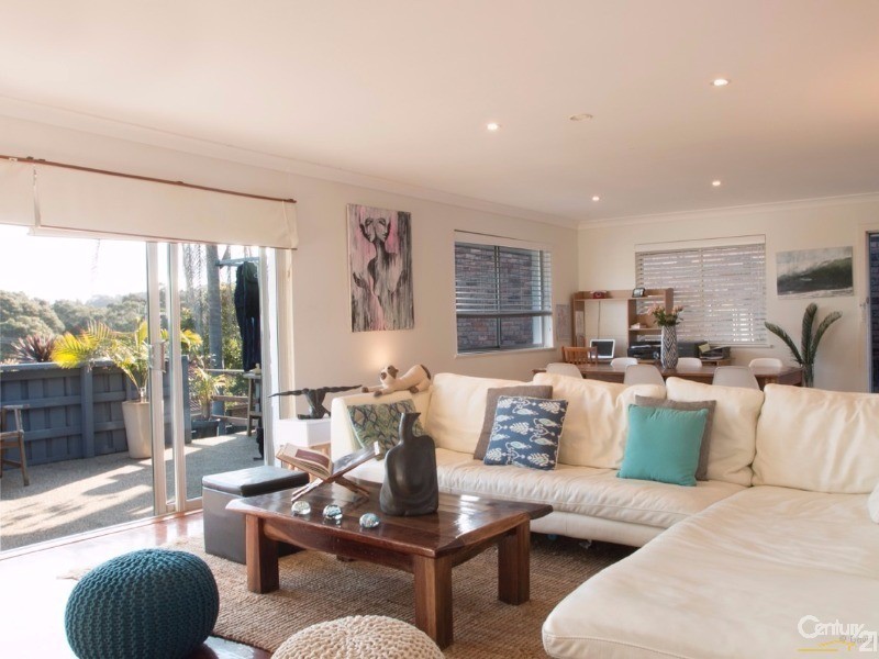 45 Lakeview Cres, Forster NSW 2428