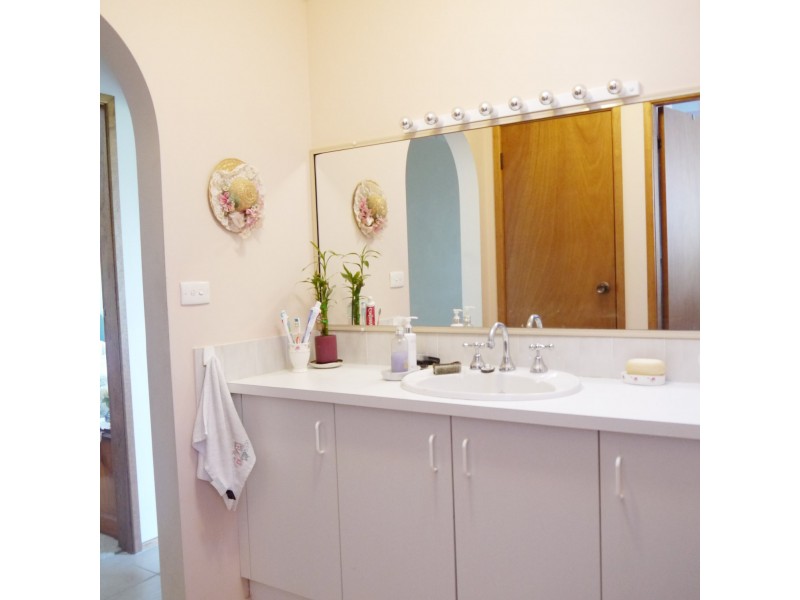 4 The Cove, Forster NSW 2428