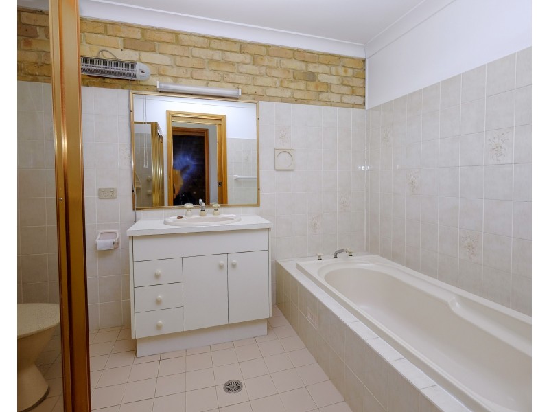 48 High Street, Black Head NSW 2430