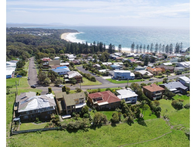 48 High Street, Black Head NSW 2430