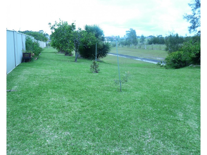 61 Wamara Crescent, Forster NSW 2428