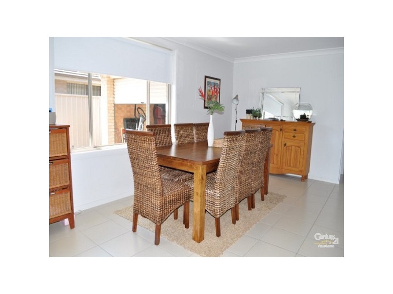 43 Wamara Crescent, Forster NSW 2428