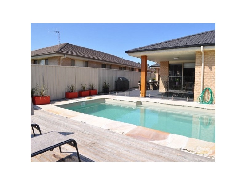 43 Wamara Crescent, Forster NSW 2428