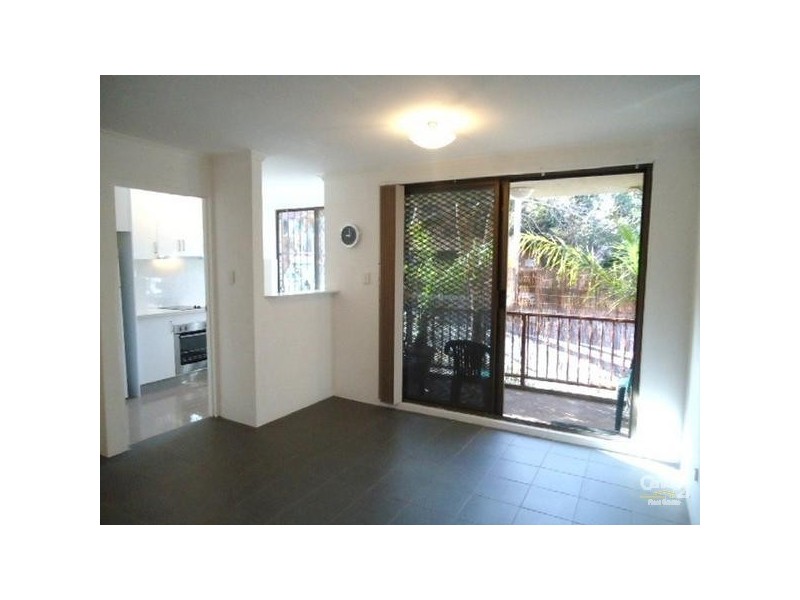 28/4 Goodlet Street, Surry Hills NSW 2010