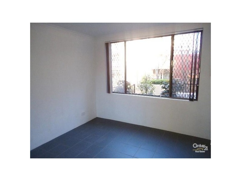 28/4 Goodlet Street, Surry Hills NSW 2010