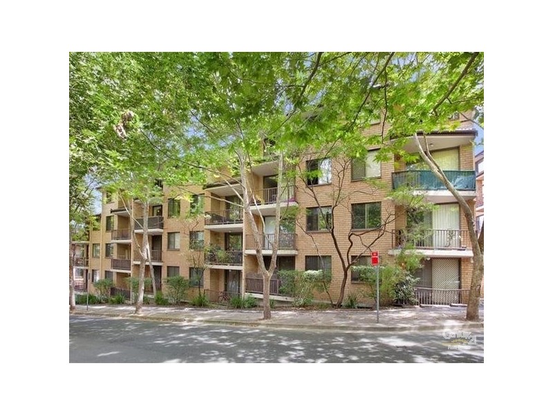 28/4 Goodlet Street, Surry Hills NSW 2010