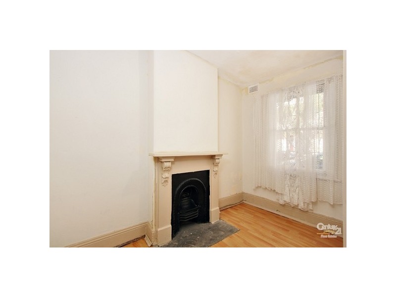 8 Calder Road, Darlington NSW 2008