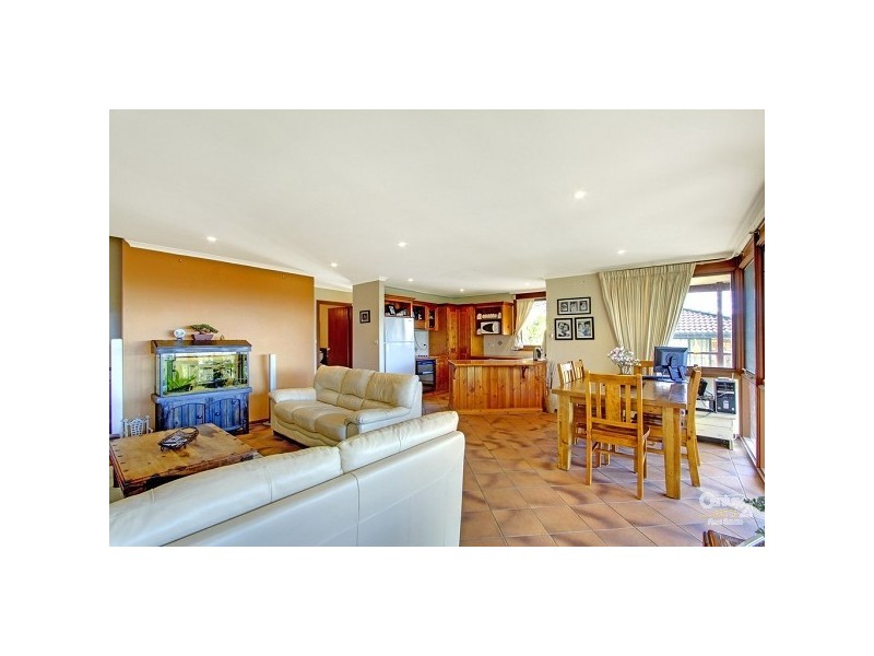 24 Moray Pde, Saratoga NSW 2251