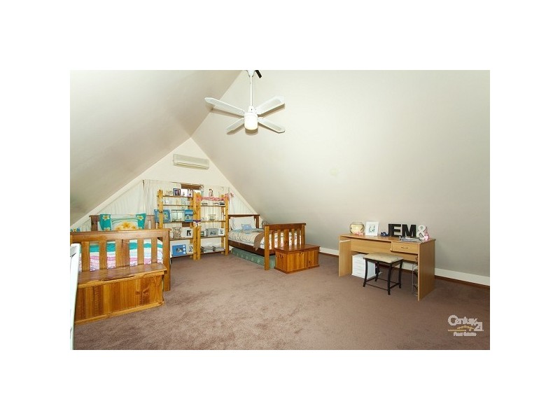 24 Moray Pde, Saratoga NSW 2251