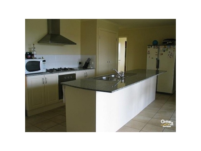 42 Greenhaven Circuit, Woongarrah NSW 2259