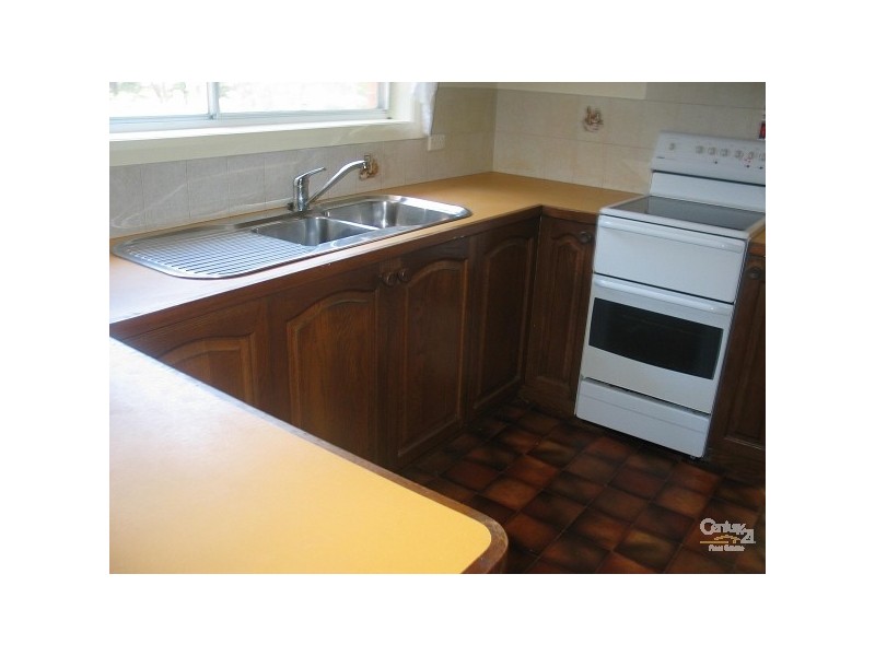 33 Sunrise Avenue, Budgewoi NSW 2262