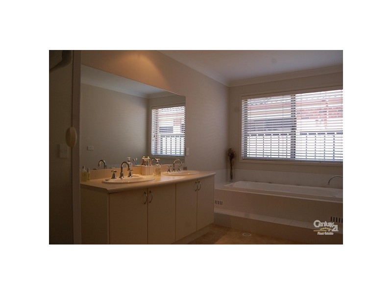 5 Daphne Close, Hamlyn Terrace NSW 2259