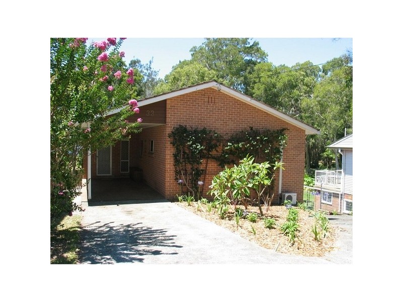 33 Sunrise Avenue, Budgewoi NSW 2262