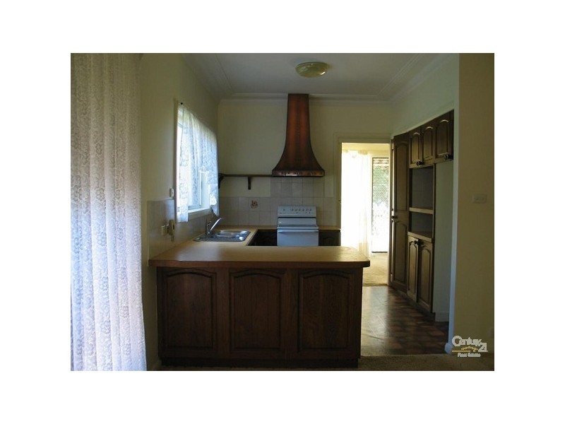 33 Sunrise Avenue, Budgewoi NSW 2262