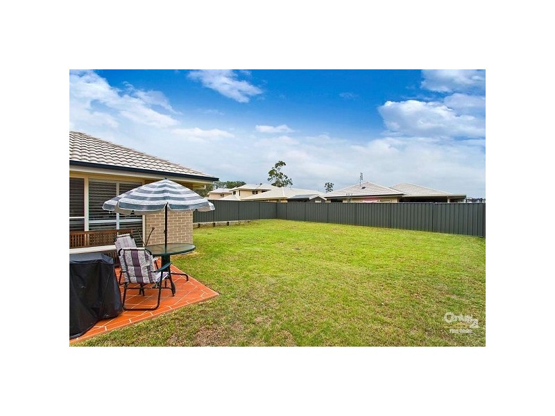 10 Drovers Way, Wadalba NSW 2259