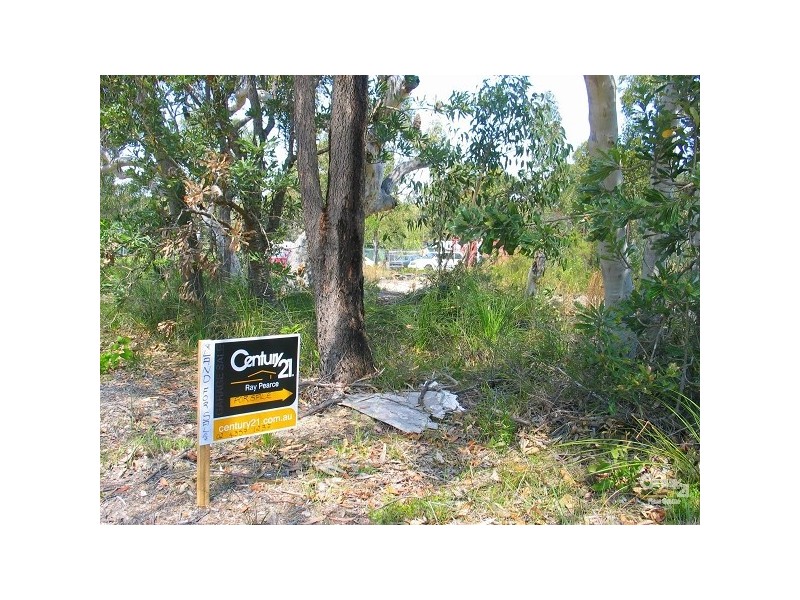 13 Pirama Road, Wyee NSW 2259