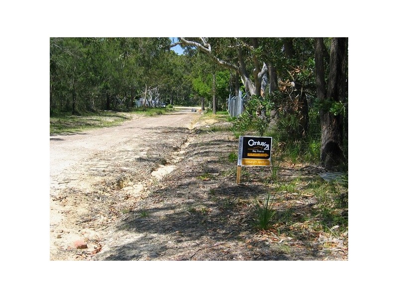 13 Pirama Road, Wyee NSW 2259