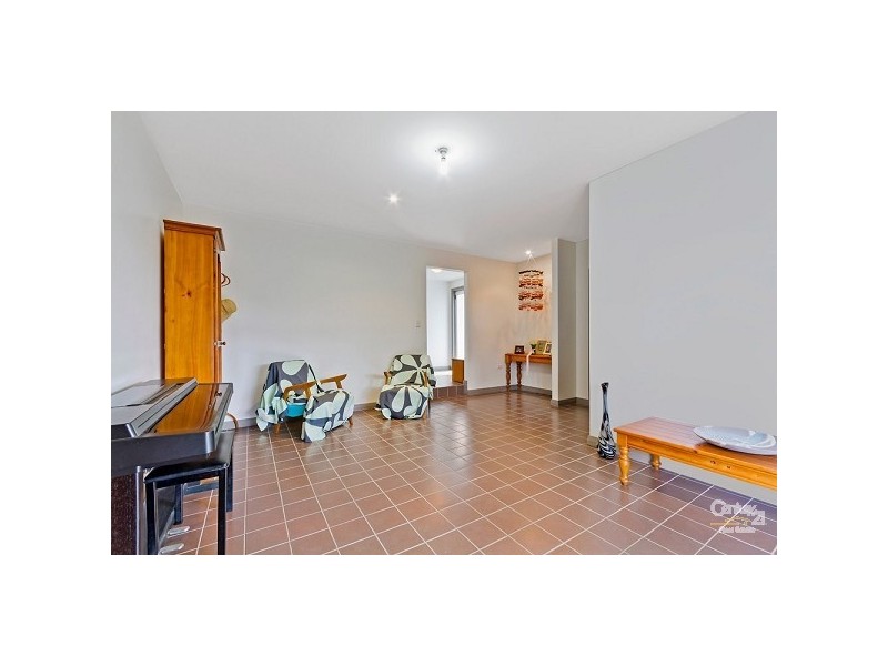 21 Harwood Close, Mannering Park NSW 2259