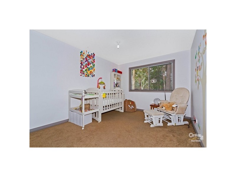 21 Harwood Close, Mannering Park NSW 2259