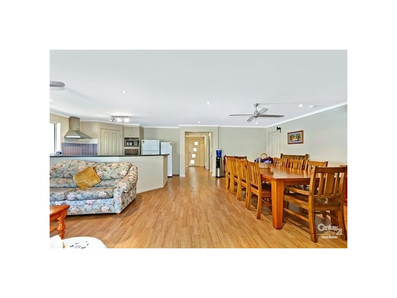 11 Murrawal Road, Wyee NSW 2259