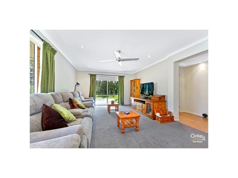11 Murrawal Road, Wyee NSW 2259