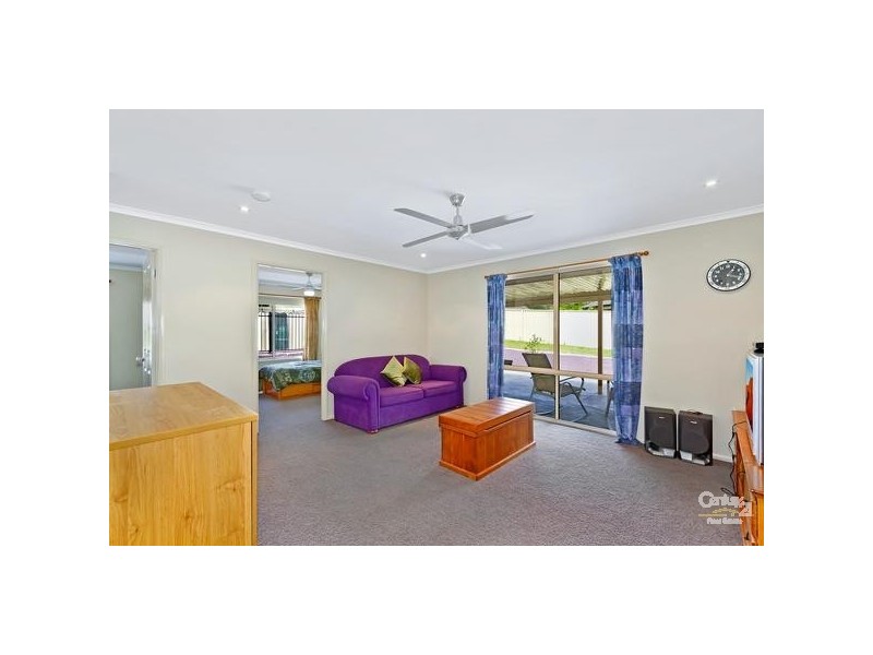 11 Murrawal Road, Wyee NSW 2259