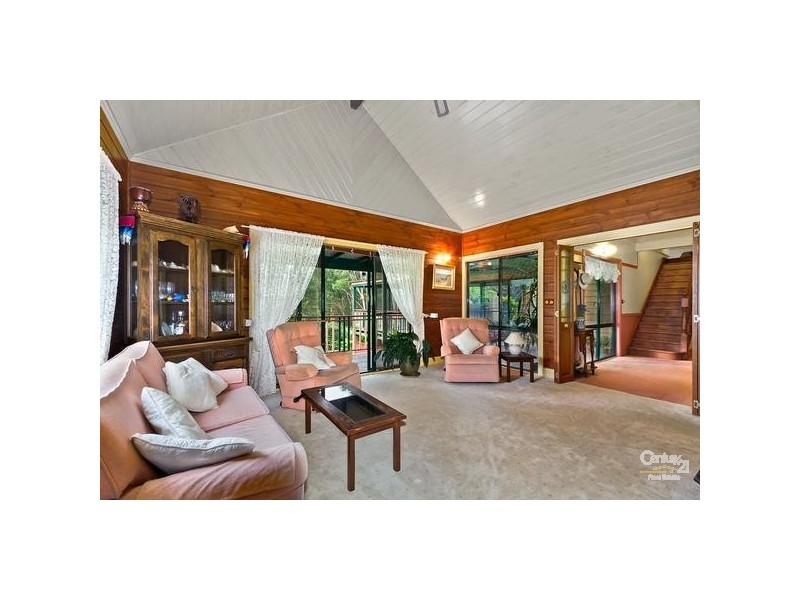 8 Simmons Close, Wyee Point NSW 2259