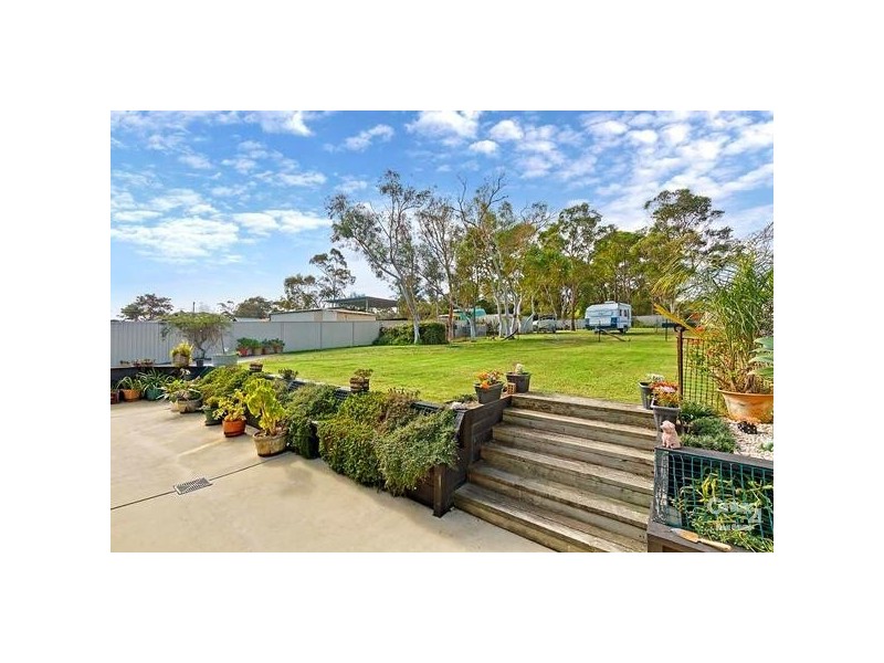 7 Murrawal Road, Wyee NSW 2259